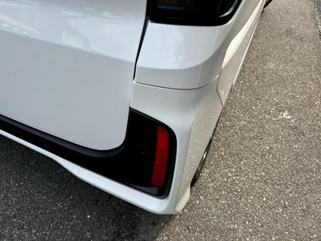 Ｎ－ＢＯＸカスタム ベースグレード　衝突被害軽減ブレーキ　スマートキー　スライドドア　ＬＥＤヘッドライト　パワーウインドウ　プッシュスタート　クルーズコントロール　フルオートエアコン　ＡＢＳ　前席シートヒーター　アイドリングストップ（11枚目）