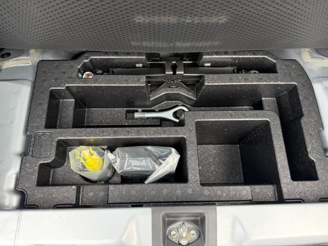 ミライース Ｌ　ＳＡＩＩＩ　ワンセグナビ　Ｂｌｕｅｔｏｏｔｈ接続　フロアマット　衝突軽減ブレーキ　Ｗエアバッグ　ＡＢＳ　パワーウインドウ　アイドリングストップ（11枚目）