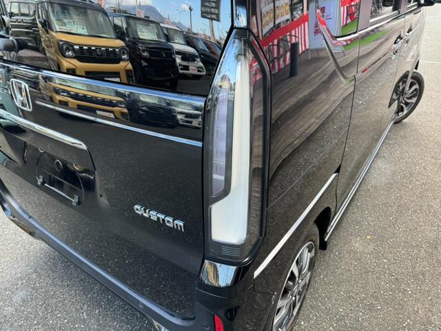 Ｎ－ＢＯＸカスタム ベースグレード　衝突被害軽減ブレーキ　スマートキー　スライドドア　ＬＥＤヘッドライト　パワーウインドウ　プッシュスタート　クルーズコントロール　フルオートエアコン　ＡＢＳ　前席シートヒーター　アイドリングストップ（10枚目）