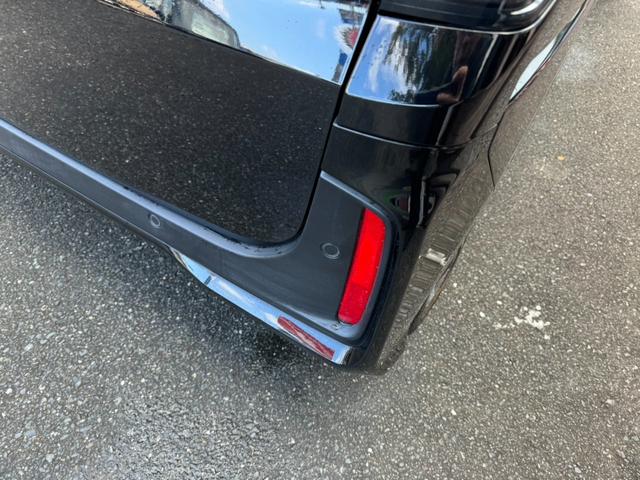 Ｎ－ＢＯＸカスタム ベースグレード　衝突被害軽減ブレーキ　スマートキー　スライドドア　ＬＥＤヘッドライト　パワーウインドウ　プッシュスタート　クルーズコントロール　フルオートエアコン　ＡＢＳ　前席シートヒーター　アイドリングストップ（11枚目）