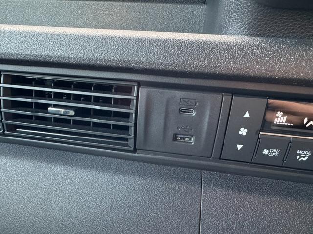 Ｎ－ＢＯＸカスタム ベースグレード　衝突被害軽減ブレーキ　スマートキー　スライドドア　ＬＥＤヘッドライト　パワーウインドウ　プッシュスタート　クルーズコントロール　フルオートエアコン　ＡＢＳ　前席シートヒーター　アイドリングストップ（27枚目）