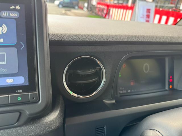 Ｎ－ＢＯＸカスタム ベースグレード　衝突被害軽減ブレーキ　スマートキー　スライドドア　ＬＥＤヘッドライト　パワーウインドウ　プッシュスタート　クルーズコントロール　フルオートエアコン　ＡＢＳ　前席シートヒーター　アイドリングストップ（31枚目）