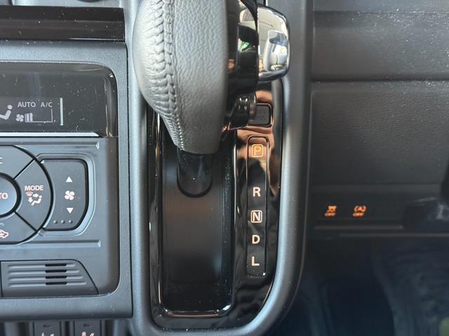 スペーシアカスタム ハイブリッドＸＳ　純正全方位モニターフルセグナビ　衝突被害軽減ブレーキ　スマートキー　スライドドア　ＬＥＤヘッドライト　パワーウインドウ　プッシュスタート　フルオートエアコン　ＡＢＳ　前席シートヒーター（25枚目）