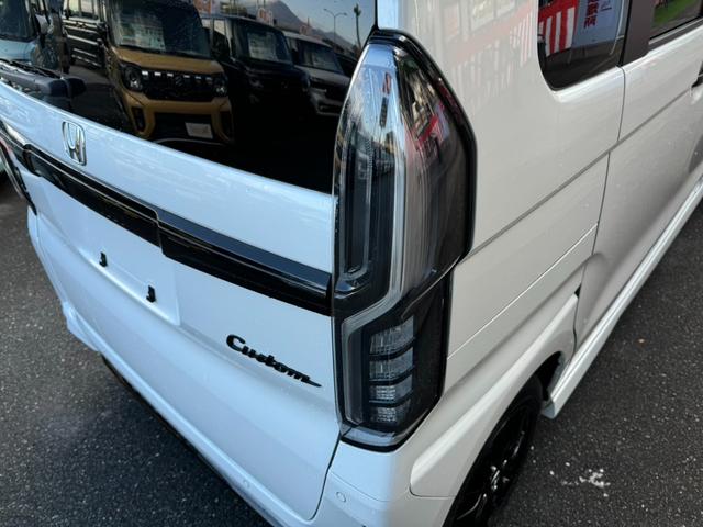 Ｎ－ＢＯＸカスタム Ｌターボ　スタイル＋ブラック　純正ナビ　バックカメラ　衝突被害軽減ブレーキ　スマートキー　スライドドア　ＬＥＤヘッドライト　パワーウインドウ　プッシュスタート　クルーズコントロール　フルオートエアコン　ＡＢＳ（10枚目）
