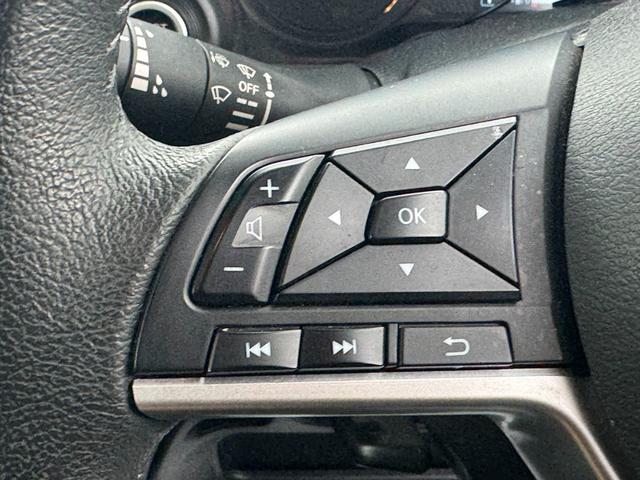 �P�C�J�t�F�̓I�[�����[�J�[�̂��Ԃ���葵���Ă���܂��̂ŁA�P�x�̂�����ŃI�[�����[�J�[�̂��Ԃ����ۂɌ��Ĕ�ׂĂ����������Ƃ��o���܂��B����Ԃ��������p�ӂ��Ă���܂��̂ŁA�y��������ׂ��܂��傤�I