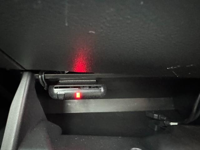 ���Ђ̓͏o�ρi�o�^�ρj���g�p�Ԃ́A�V�ԓo�^������u�T�N�ԁA�������͑��s�P�O�������v�܂ŕۏؒv���܂��B�ۏؓ��e�̓��[�J�[�ۏ؏��i�����e�i���X�m�[�g�j�ɏ����܂��B���ڍׂ̓X�^�b�t�ɂ��q�˂��������B