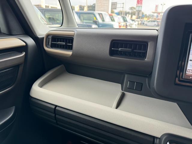 スペーシア ハイブリッドＧ　フルセグナビ　バックカメラ　ドラレコ付き　衝突被害軽減ブレーキ　スマートキー　スライドドアパワーウインドウ　プッシュスタート　オートエアコン　ＡＢＳ　前席シートヒーター　アイドリングストップ（33枚目）