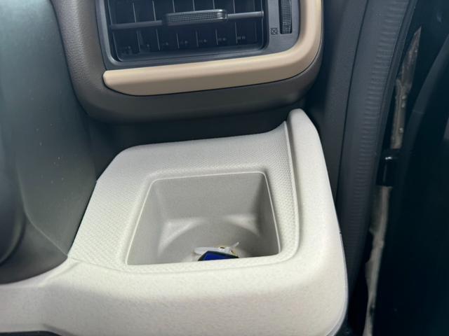 スペーシア ハイブリッドＧ　フルセグナビ　バックカメラ　ドラレコ付き　衝突被害軽減ブレーキ　スマートキー　スライドドアパワーウインドウ　プッシュスタート　オートエアコン　ＡＢＳ　前席シートヒーター　アイドリングストップ（46枚目）