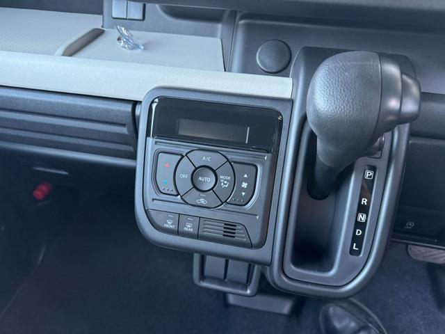 スペーシア ハイブリッドＧ　衝突被害軽減ブレーキ　スマートキー　スライドドア　パワーウインドウ　プッシュスタート　フルオートエアコン　　アイドリングストップ（25枚目）