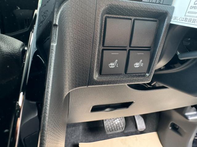 タント カスタムＸ　衝突被害軽減ブレーキ　スマートキー　スライドドア　ＬＥＤヘッドライト　パワーウインドウ　プッシュスタート　　フルオートエアコン　ＡＢＳ（3枚目）