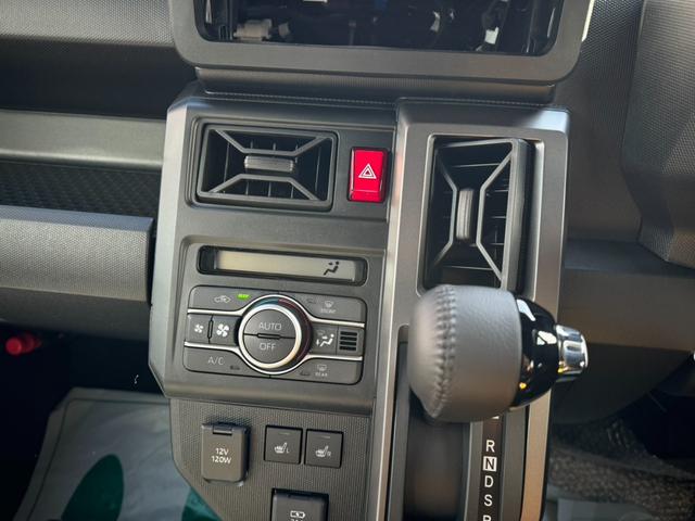 タフト Ｇ　クロムベンチャー　衝突被害軽減ブレーキ　スマートキー　　ＬＥＤヘッドライト　パワーウインドウ　プッシュスタート　　フルオートエアコン　ＡＢＳ　前席シートヒーター（3枚目）