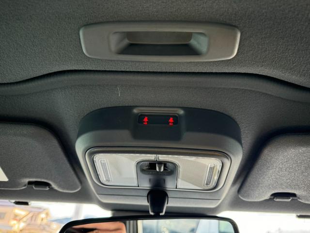 タフト Ｇ　クロムベンチャー　衝突被害軽減ブレーキ　スマートキー　　ＬＥＤヘッドライト　パワーウインドウ　プッシュスタート　　フルオートエアコン　ＡＢＳ　前席シートヒーター（9枚目）