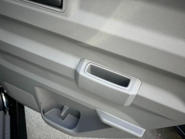 タフト Ｇ　クロムベンチャー　衝突被害軽減ブレーキ　スマートキー　　ＬＥＤヘッドライト　パワーウインドウ　プッシュスタート　　フルオートエアコン　ＡＢＳ　前席シートヒーター（27枚目）