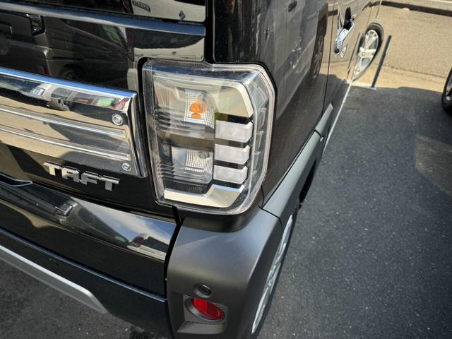 タフト Ｇ　クロムベンチャー　衝突被害軽減ブレーキ　スマートキー　　ＬＥＤヘッドライト　パワーウインドウ　プッシュスタート　　フルオートエアコン　ＡＢＳ　前席シートヒーター（12枚目）