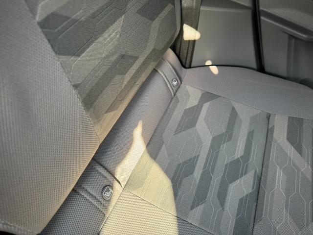 タフト Ｇ　クロムベンチャー　衝突被害軽減ブレーキ　スマートキー　　ＬＥＤヘッドライト　パワーウインドウ　プッシュスタート　　フルオートエアコン　ＡＢＳ　前席シートヒーター（46枚目）