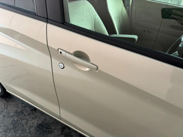 ���Ђ̓͏o�ρi�o�^�ρj���g�p�Ԃ́A�V�ԓo�^������u�T�N�ԁA�������͑��s�P�O�������v�܂ŕۏؒv���܂��B�ۏؓ��e�̓��[�J�[�ۏ؏��i�����e�i���X�m�[�g�j�ɏ����܂��B���ڍׂ̓X�^�b�t�ɂ��q�˂��������B