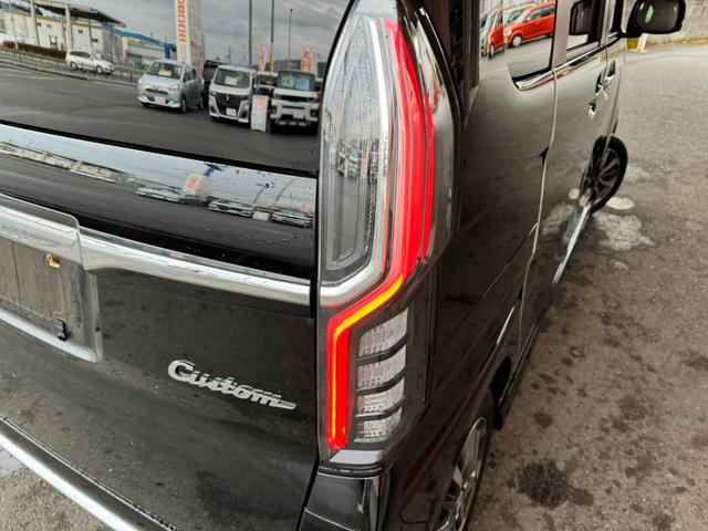 ���Ђ̓͏o�ρi�o�^�ρj���g�p�Ԃ́A�V�ԓo�^������u�T�N�ԁA�������͑��s�P�O�������v�܂ŕۏؒv���܂��B�ۏؓ��e�̓��[�J�[�ۏ؏��i�����e�i���X�m�[�g�j�ɏ����܂��B���ڍׂ̓X�^�b�t�ɂ��q�˂��������B