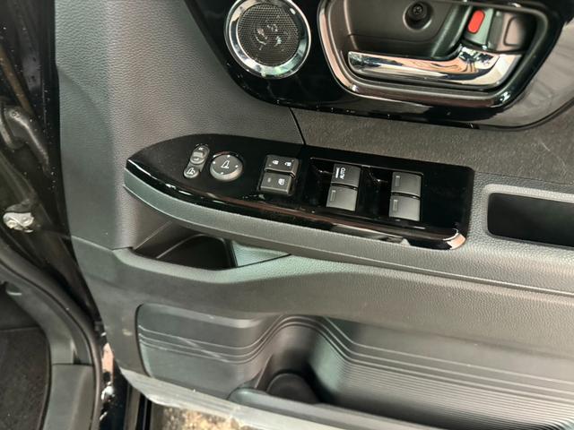 �P�C�J�t�F�̓I�[�����[�J�[�̂��Ԃ���葵���Ă���܂��̂ŁA�P�x�̂�����ŃI�[�����[�J�[�̂��Ԃ����ۂɌ��Ĕ�ׂĂ����������Ƃ��o���܂��B����Ԃ��������p�ӂ��Ă���܂��̂ŁA�y��������ׂ��܂��傤�I