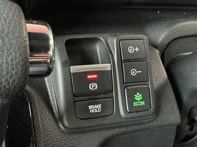 ���Ђ̓o�^�͏o�ϖ��g�p�Ԃ́A�V�ԓo�^������u�T�N�ԁA�������͑��s�P�O�������v�܂ŕۏؒv���܂��B�ۏؓ��e�̓��[�J�[�ۏ؏��i�����e�i���X�m�[�g�j�ɏ����܂��B���ڍׂ̓X�^�b�t�ɂ��q�˂�������