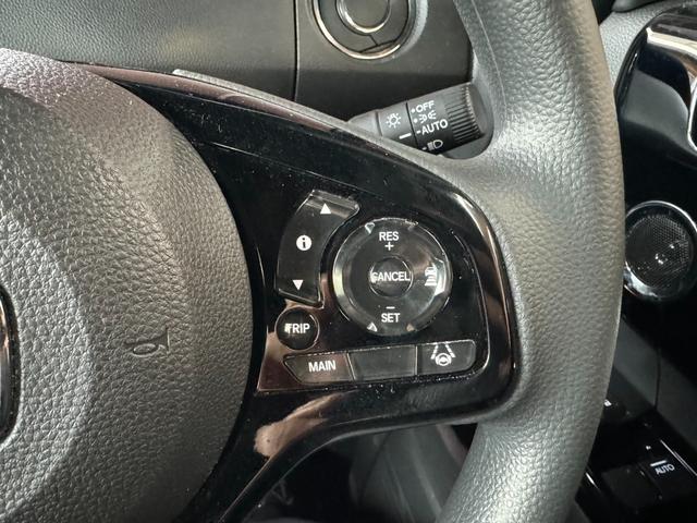 ���Ђ̓͏o�ρi�o�^�ρj���g�p�Ԃ́A�V�ԓo�^������u�T�N�ԁA�������͑��s�P�O�������v�܂ŕۏؒv���܂��B�ۏؓ��e�̓��[�J�[�ۏ؏��i�����e�i���X�m�[�g�j�ɏ����܂��B���ڍׂ̓X�^�b�t�ɂ��q�˂��������B