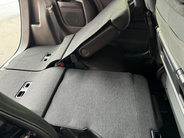 ���Ђ̓͏o�ρi�o�^�ρj���g�p�Ԃ́A�V�ԓo�^������u�T�N�ԁA�������͑��s�P�O�������v�܂ŕۏؒv���܂��B�ۏؓ��e�̓��[�J�[�ۏ؏��i�����e�i���X�m�[�g�j�ɏ����܂��B���ڍׂ̓X�^�b�t�ɂ��q�˂��������B