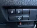 当社の届出済(登録済)未使用車は、新車登録時から「5年間、もしくは走行10万km」まで保証致します。保証内容はメーカー保証書(メンテナンスノート)に準じます。※詳細はスタッフにお尋ねください。