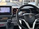 当社の届出済(登録済)未使用車は、新車登録時から「5年間、もしくは走行10万km」まで保証致します。保証内容はメーカー保証書(メンテナンスノート)に準じます。※詳細はスタッフにお尋ねください。