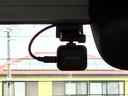 当社の届出済(登録済)未使用車は、新車登録時から「5年間、もしくは走行10万km」まで保証致します。保証内容はメーカー保証書(メンテナンスノート)に準じます。※詳細はスタッフにお尋ねください。