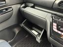 当社の届出済(登録済)未使用車は、新車登録時から「5年間、もしくは走行10万km」まで保証致します。保証内容はメーカー保証書(メンテナンスノート)に準じます。※詳細はスタッフにお尋ねください。