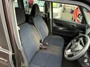 当社の届出済(登録済)未使用車は、新車登録時から「5年間、もしくは走行10万km」まで保証致します。保証内容はメーカー保証書(メンテナンスノート)に準じます。※詳細はスタッフにお尋ねください。