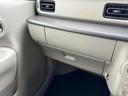 当社の届出済(登録済)未使用車は、新車登録時から「5年間、もしくは走行10万km」まで保証致します。保証内容はメーカー保証書(メンテナンスノート)に準じます。※詳細はスタッフにお尋ねください。
