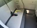 当社の届出済（登録済）未使用車は、新車登録時から「５年間、もしくは走行１０万ｋｍ」まで保証致します。保証内容はメーカー保証書（メンテナンスノート）に準じます。※詳細はスタッフにお尋ねください。