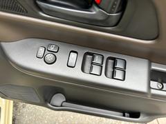 �������ե����롼�פκ߸ˤϤʤ�ȣ���������ʾ塣�͵����Ͻк�̤���Ѽ֤�������᡼����˭�٤�·�äư¿��������٤ޤ����ܳ�Ū�ʥ��ե���ʻ�ߤ������������󥻥ץȤΤ�Ź�Ǥ��� 6