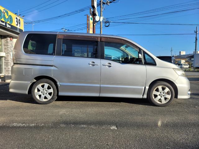 セレナ ハイウェイスター Vセレクション 禁煙車 両側電動スライドドア HDDナビTV フリップダウンモニター バックカメラ ビルトインETC スマートキー2個 純正フルエアロ HIDライト 走行81,936Km(10枚目)