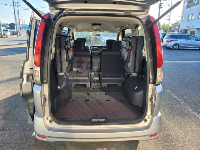 セレナ ハイウェイスター Vセレクション 禁煙車 両側電動スライドドア HDDナビTV フリップダウンモニター バックカメラ ビルトインETC スマートキー2個 純正フルエアロ HIDライト 走行81,936Km(13枚目)