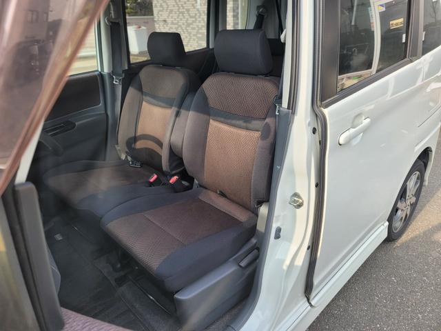 �������ȃu���b�N�C���e���A��