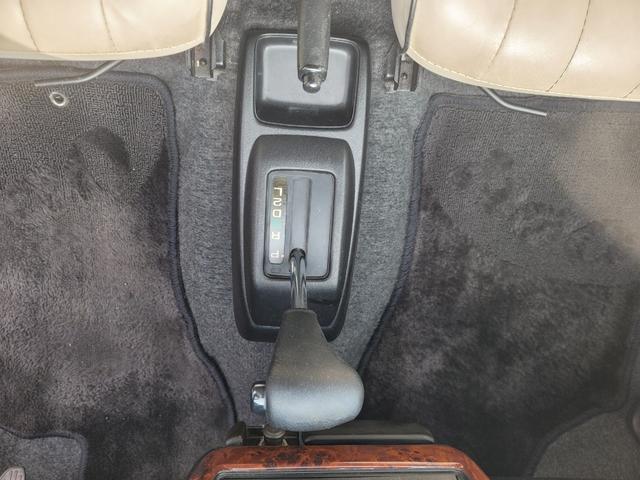 オプティ クラシックIII タイミングベルト交換済 CDステレオ エアコン パワーステアリング パワーウィンドー ホワイトレザー調シート 木目調パネル(19枚目)