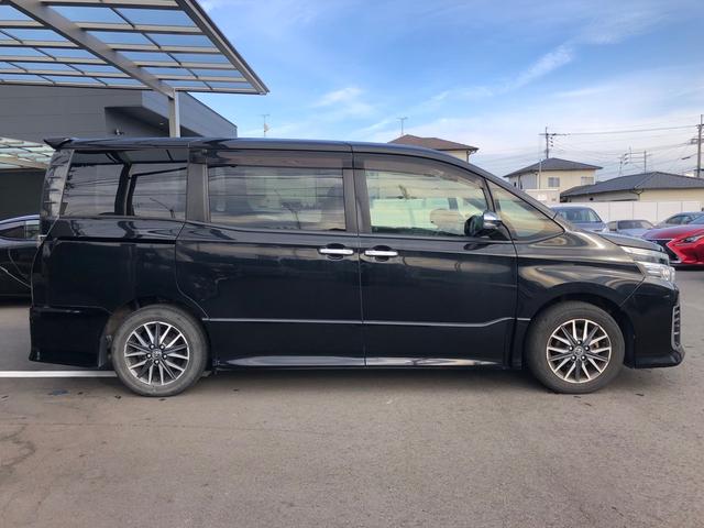 ヴォクシー ZS 煌 純正ナビ(Bluetooth CD DVD) 地デジ バックモニター LEDヘッドライト 両側パワースライドドア 純正11インチフリップダウンモニター スマートキー プッシュスタート ETC(3枚目)