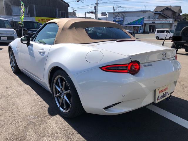 ロードスター Sレザーパッケージ Vセレクション ワンオーナー 純正ナビ バックモニター LEDヘッドライト スマートブレーキサポート ブラインドスポットモニタリング BOSEサウンド マツダスピードリアスポイラー TEIN車高調 HKSマフラー(5枚目)