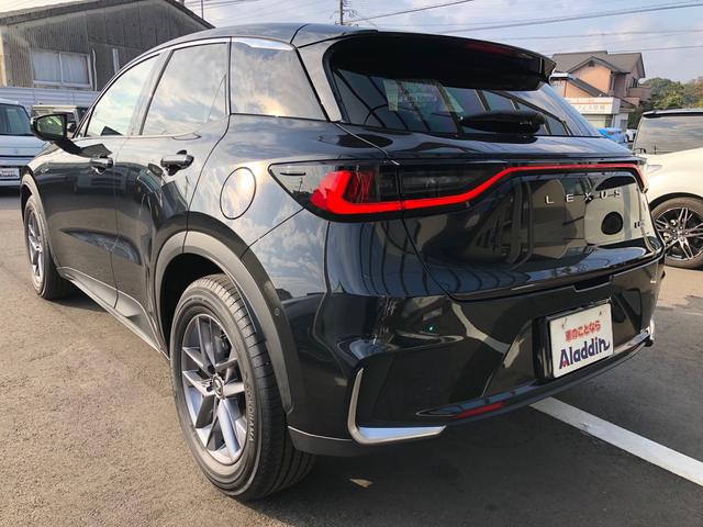 ＬＢＸ エレガント　ワンオーナー　革シート　純正ナビ　地デジ　パノラミックビューモニター　ＬＥＤヘッドライト　レクサスセーフティシステム　アドバンストパーク　ブラインドスポットモニター　パワーバックドア　シートヒーター（5枚目）