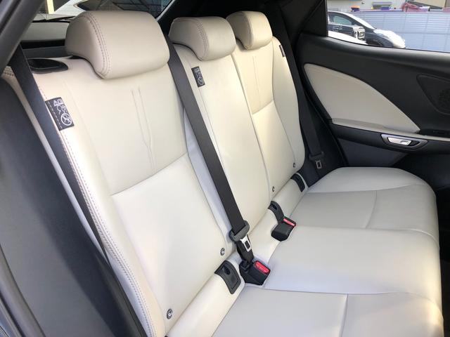 ＬＢＸ エレガント　ワンオーナー　革シート　純正ナビ　地デジ　パノラミックビューモニター　ＬＥＤヘッドライト　レクサスセーフティシステム　アドバンストパーク　ブラインドスポットモニター　パワーバックドア　シートヒーター（12枚目）