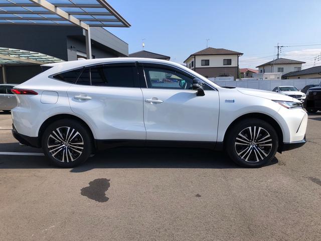 ハリアーＰＨＥＶ Ｚ　ワンオーナー　調光パノラマルーフ　革シート　純正ナビ　地デジ　パノラミックビューモニター　ＬＥＤヘッドライト　トヨタセーフティーセンス　ＪＢＬサウンド　パワーバックドア　パワーシート　シートエアコン（3枚目）