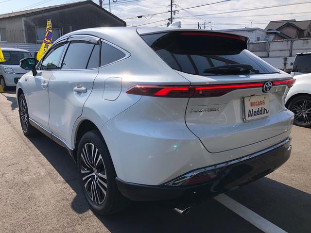 ハリアーＰＨＥＶ Ｚ　ワンオーナー　調光パノラマルーフ　革シート　純正ナビ　地デジ　パノラミックビューモニター　ＬＥＤヘッドライト　トヨタセーフティーセンス　ＪＢＬサウンド　パワーバックドア　パワーシート　シートエアコン（5枚目）