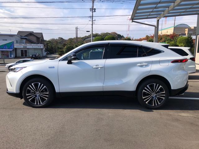 ハリアーＰＨＥＶ Ｚ　ワンオーナー　調光パノラマルーフ　革シート　純正ナビ　地デジ　パノラミックビューモニター　ＬＥＤヘッドライト　トヨタセーフティーセンス　ＪＢＬサウンド　パワーバックドア　パワーシート　シートエアコン（6枚目）