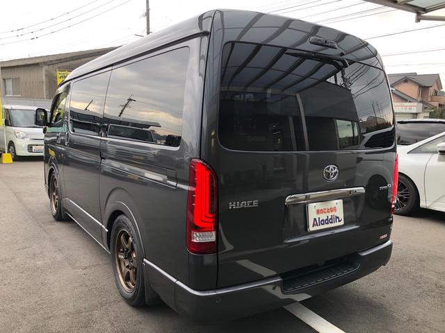 ハイエースバン スーパーGL ダークプライムII ワンオーナー 11インチナビ 地デジ パノラミックビューモニター LEDヘッドライト トヨタセーフティーセンス 両側パワースライドドア BLITZスポイラー ゲンブローダウン BACK9フェンダー(5枚目)