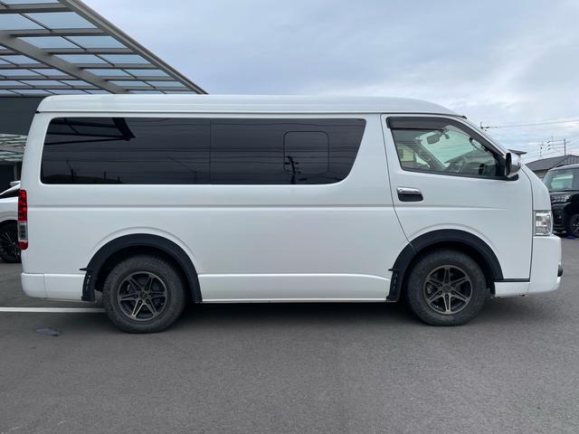 �L��C���^�[����v���ĕ��ʂւP�O���قǁ􍑓��R���������ɓX�܂��\���Ă���܂��I�펞�݌ɑ䐔�W�O��ȏ�I