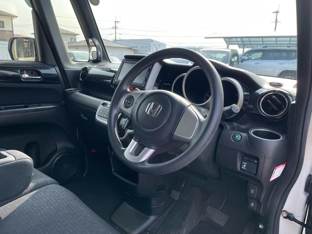 N-BOXカスタム G SSパッケージ 純正ナビ(Bluetooth CD DVD) 地デジ バックモニター キセノン パワースライドドア シートヒーター スマートキー プッシュスタート ETC(7枚目)