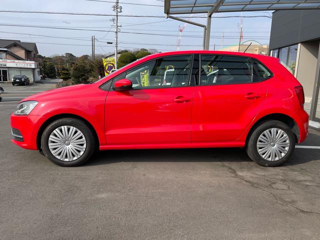 ポロ ＴＳＩコンフォートライン　純正ナビ（Ｂｌｕｅｔｏｏｔｈ　ＣＤ　ＤＶＤ　ＳＤ）　地デジ　バックモニター　キーレス　ＥＴＣ（6枚目）