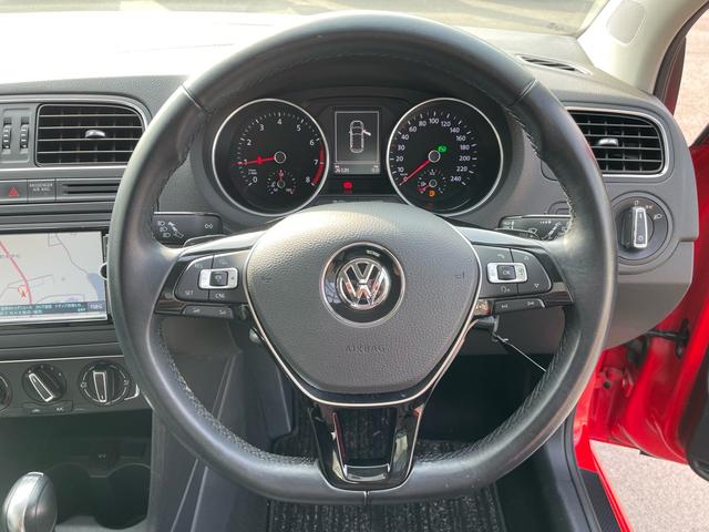 ポロ ＴＳＩコンフォートライン　純正ナビ（Ｂｌｕｅｔｏｏｔｈ　ＣＤ　ＤＶＤ　ＳＤ）　地デジ　バックモニター　キーレス　ＥＴＣ（14枚目）