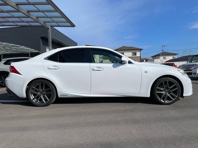 �L��C���^�[����v���ĕ��ʂւP�O���قǁ􍑓��R���������ɓX�܂��\���Ă���܂��I�펞�݌ɑ䐔�W�O��ȏ�I